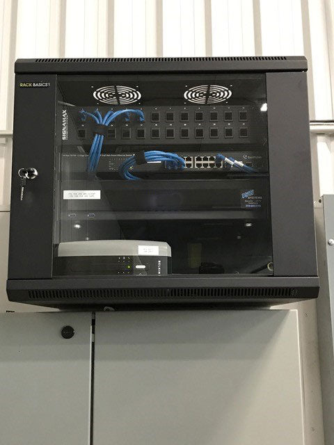 Hammond 9U SWING-OUT WALL CABINET